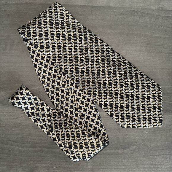 Vintage Stefano Ricci 100% Silk Tie Geometric Black Gold Italy Textured Weave